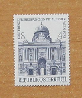 奥地利 维也纳历史中心--位于维也纳圣迈克尔街的皇宫.JPG