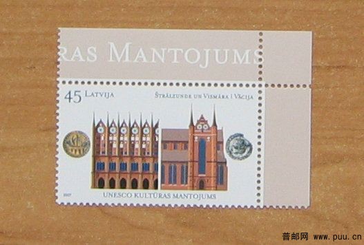 德国 施特拉尔松德与维斯马两座老城(德国施特拉尔松德的市政大厅、维斯玛的圣乔治大教.jpg