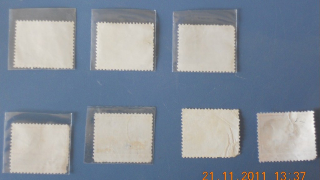 右下角张已经裂了