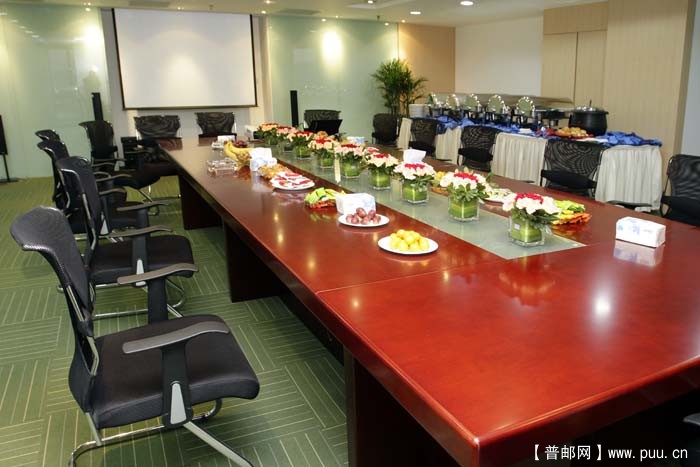 华宇的会议大厅暨开业典礼嘉宾接待室