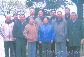 邮协会员合影 小.jpg