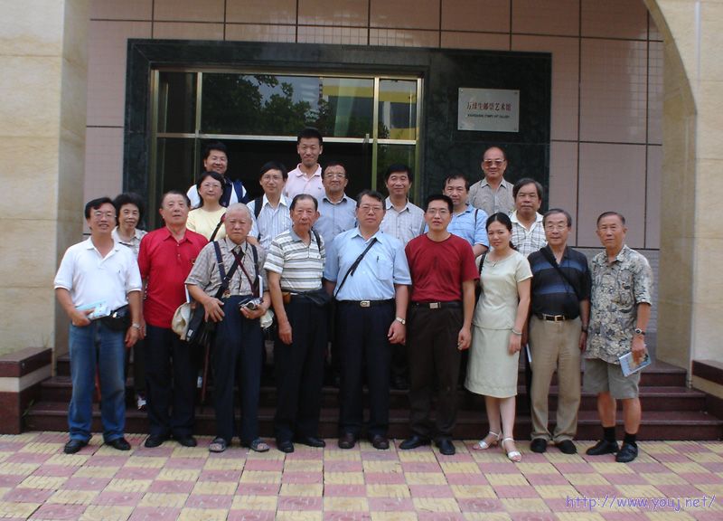 何辉庆、游振杰等，及陆游(青岛)