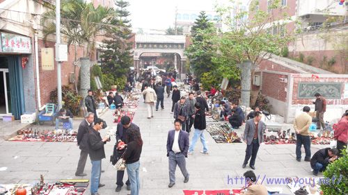 泉州后城旅游文化街,全天开店(周日上午有地摊)。