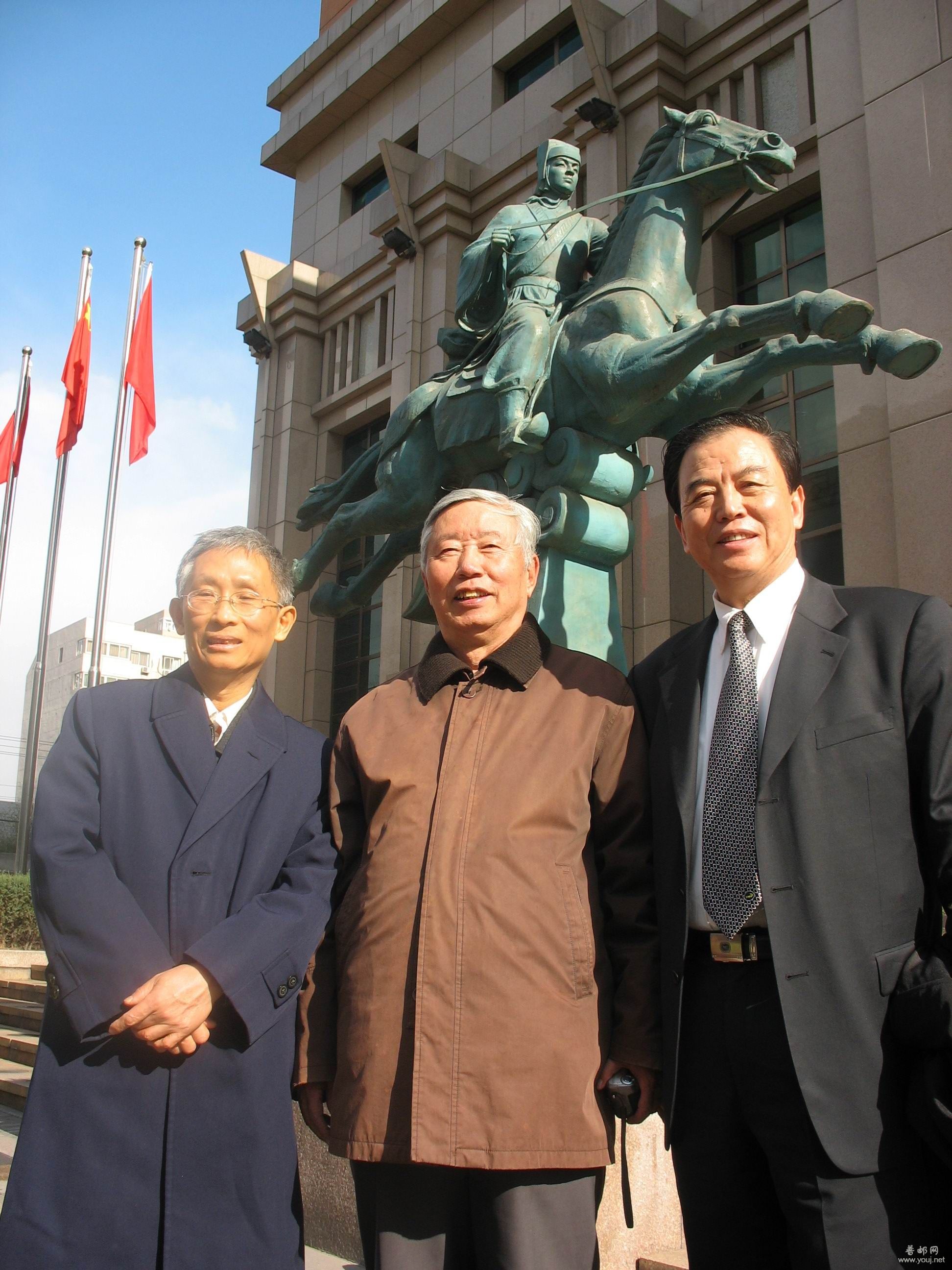 与刘广实副会长、王晋枫老师合影