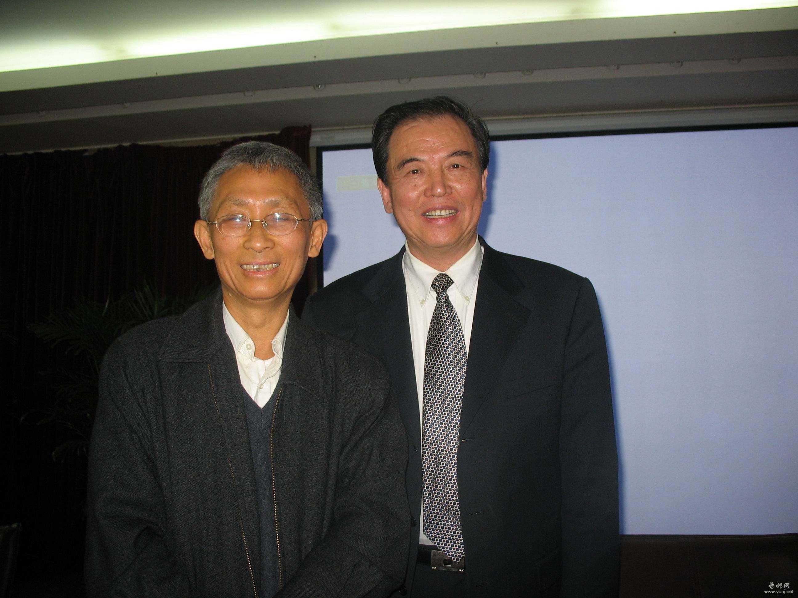 与全邮联副会长学术委主任刘广实老师合影