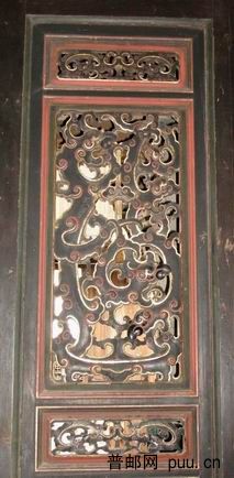 透雕螭虎木窗.JPG