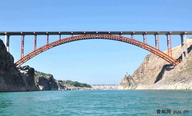 新建成的黄河桥